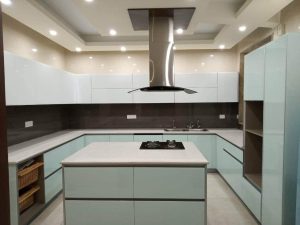Open kitchen design with an island and pendant lighting