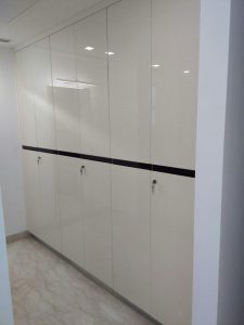 Modern wardrobe design with mirror panels